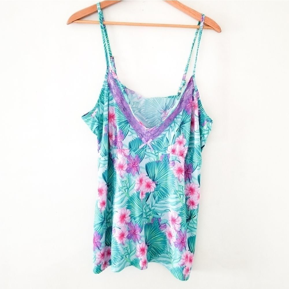 Nouveau pajama top from pajama drama new
